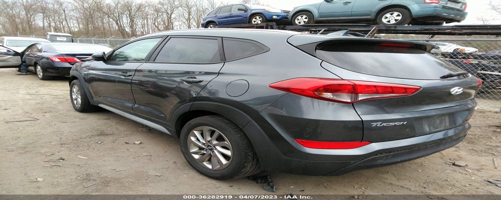 KM8J3CA42JU731517 2018 HYUNDAI TUCSON photo no. 3
