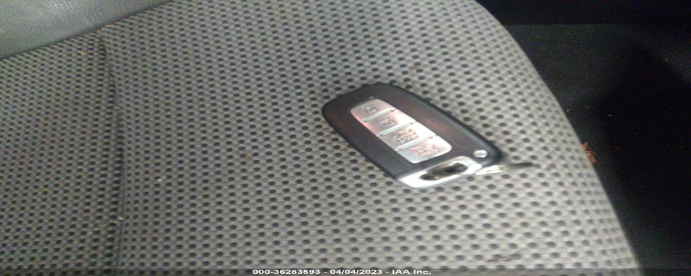 5NPEC4AC8BH109597 2011 HYUNDAI SONATA photo no. 11