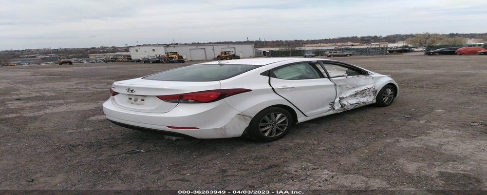 5NPDH4AE1GH731433 2016 HYUNDAI ELANTRA photo no. 4