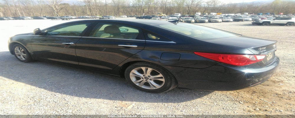 5NPEC4AC3BH302062 2011 HYUNDAI SONATA photo no. 3