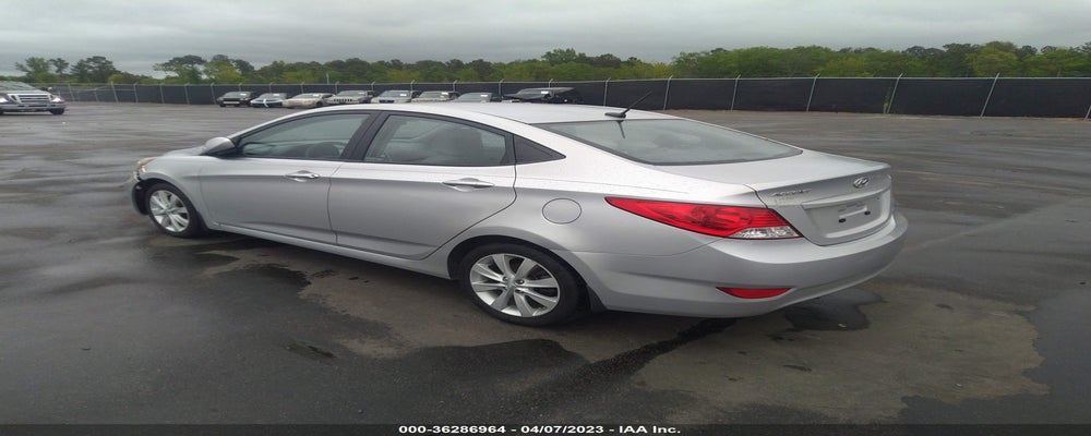 KMHCU4AE7DU564533 2013 HYUNDAI ACCENT photo no. 3