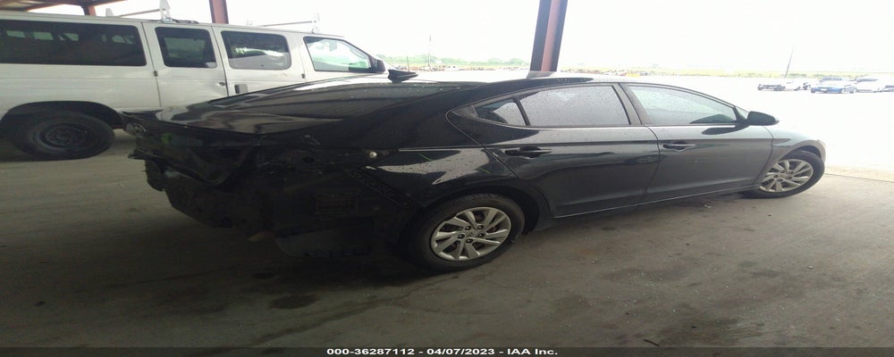 KMHD74LF1HU080476 2017 HYUNDAI ELANTRA photo no. 4