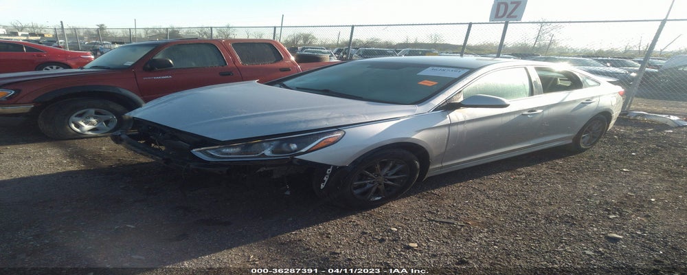 5NPE24AF9JH725885 2018 HYUNDAI SONATA photo no. 2