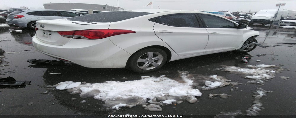 5NPDH4AE2DH344580 2013 HYUNDAI ELANTRA photo no. 4
