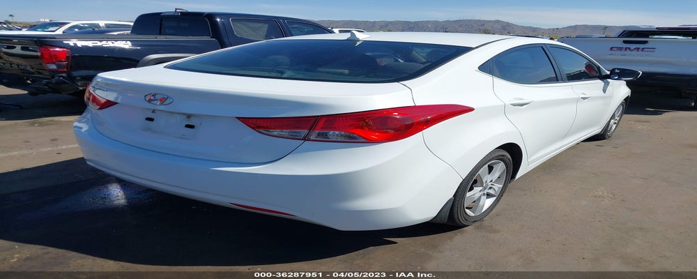 5NPDH4AE2BH018100 2011 HYUNDAI ELANTRA photo no. 4
