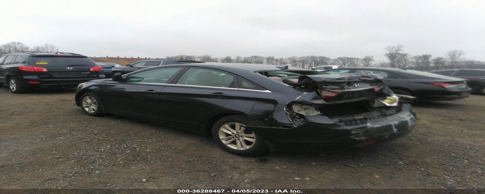 5NPEB4AC4BH241873 2011 HYUNDAI SONATA photo no. 3