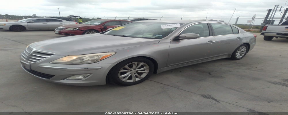 KMHGC4DD8DU243723 2013 HYUNDAI GENESIS photo no. 2