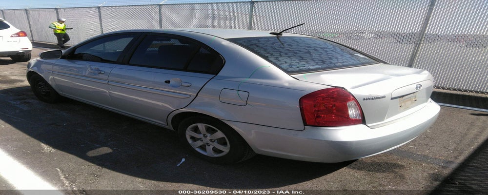 KMHCN4AC6AU432340 2010 HYUNDAI ACCENT photo no. 3