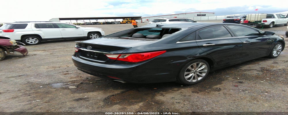 5NPEC4AC9DH593976 2013 HYUNDAI SONATA photo no. 4