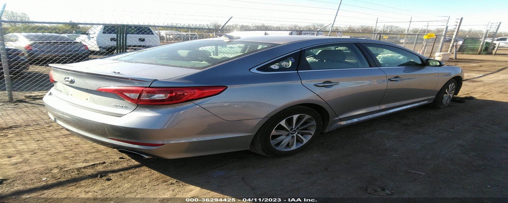 5NPE34AF2FH053009 2015 HYUNDAI SONATA photo no. 4