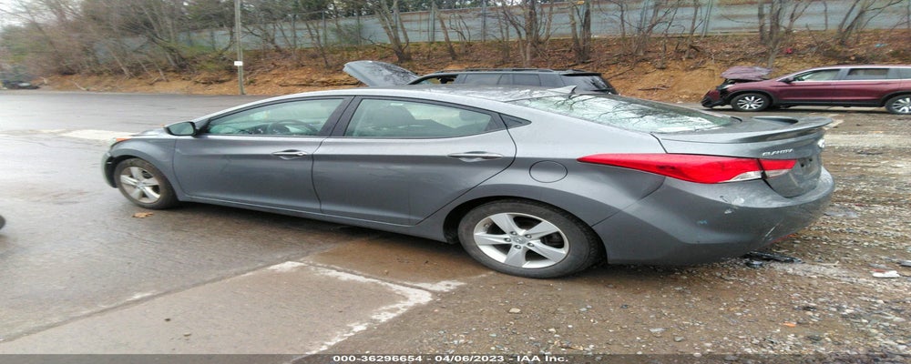 5NPDH4AE8DH309946 2013 HYUNDAI ELANTRA photo no. 3