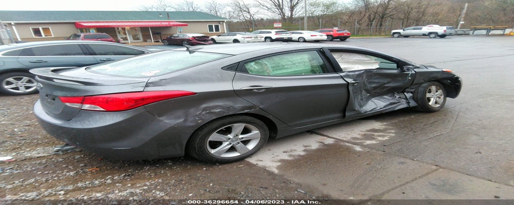 5NPDH4AE8DH309946 2013 HYUNDAI ELANTRA photo no. 4