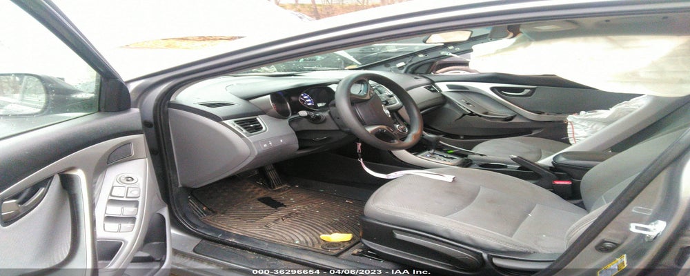 5NPDH4AE8DH309946 2013 HYUNDAI ELANTRA photo no. 5
