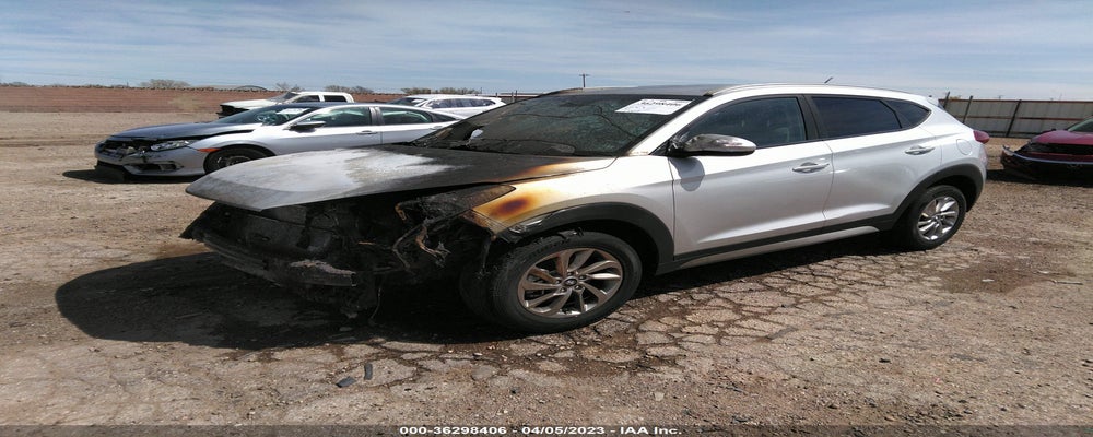 KM8J3CA44HU483880 2017 HYUNDAI TUCSON photo no. 2