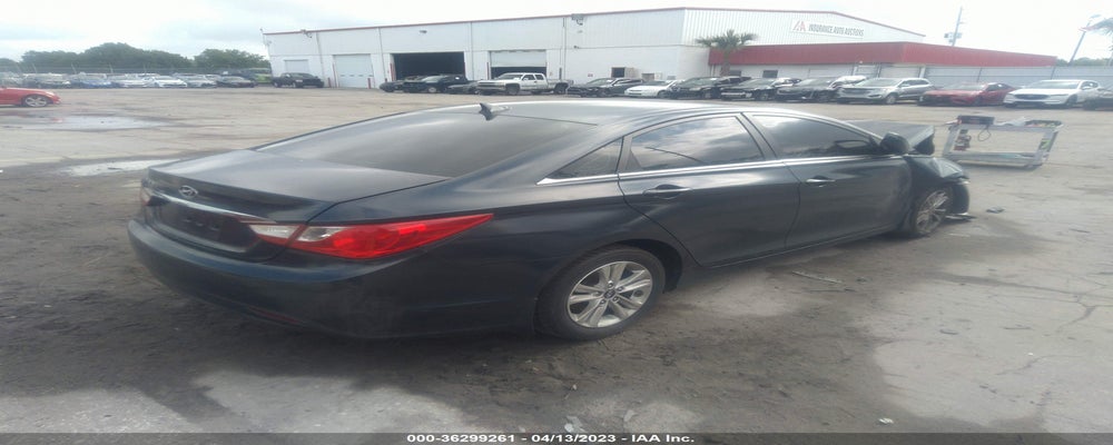 5NPEB4AC1BH240034 2011 HYUNDAI SONATA photo no. 4