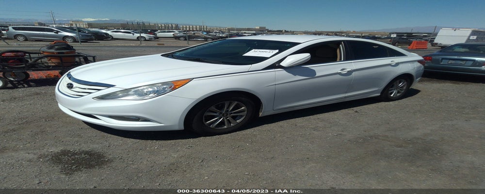 5NPEB4AC6DH653098 2013 HYUNDAI SONATA photo no. 2