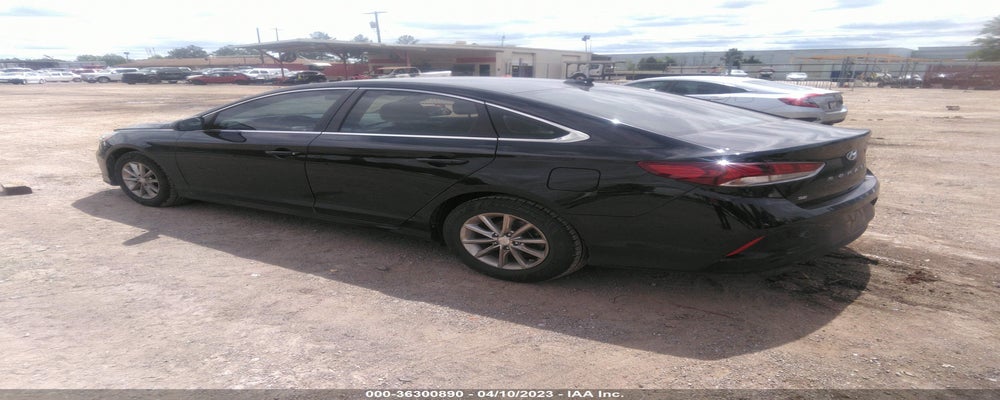 5NPE24AF0JH710319 2018 HYUNDAI SONATA photo no. 3