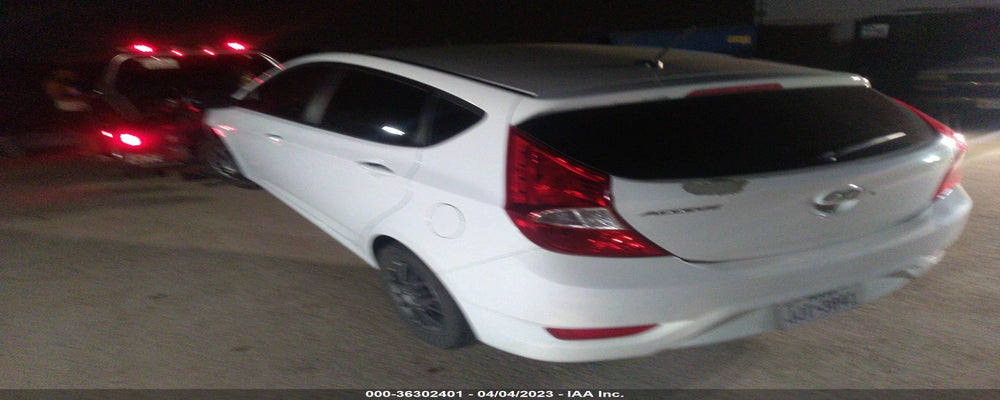 KMHCT5AE5FU202504 2015 HYUNDAI ACCENT photo no. 3