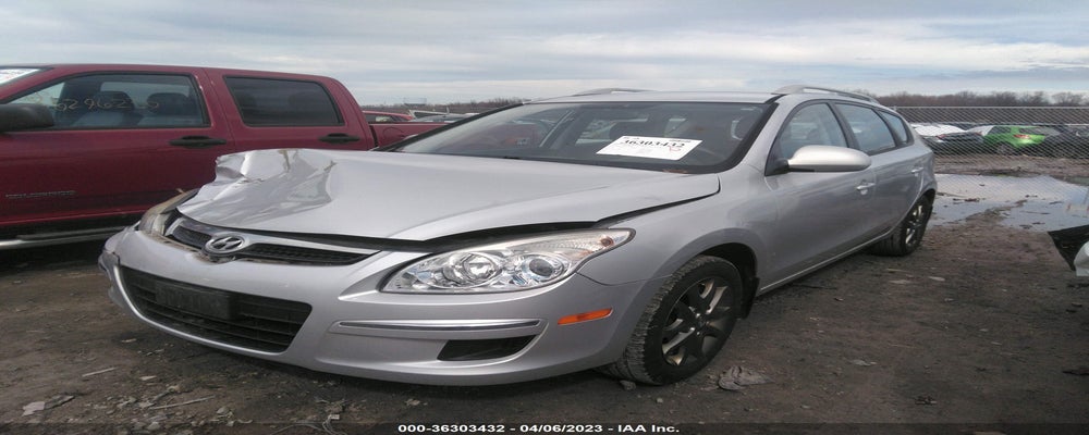 KMHDC8AE0CU135957 2012 HYUNDAI ELANTRA TOURING photo no. 2