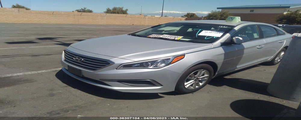 5NPE24AF0HH527934 2017 HYUNDAI SONATA photo no. 2