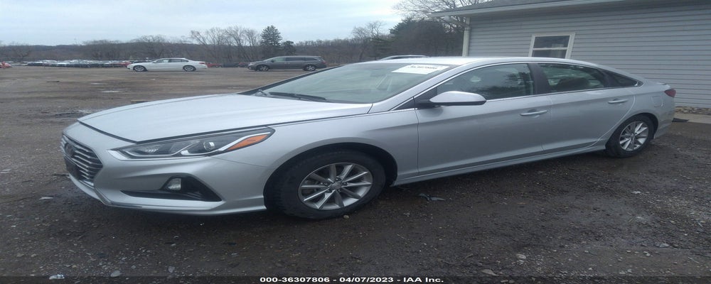 5NPE24AF8JH627043 2018 HYUNDAI SONATA photo no. 2