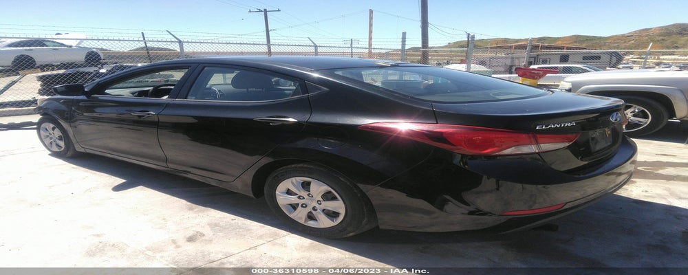 KMHDH4AE2GU647364 2016 HYUNDAI ELANTRA photo no. 3