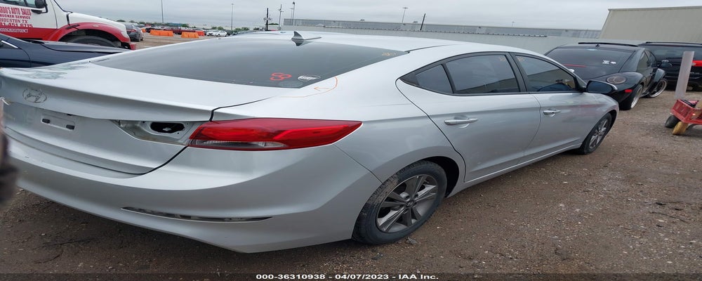 5NPD84LF3JH322041 2018 HYUNDAI ELANTRA photo no. 4