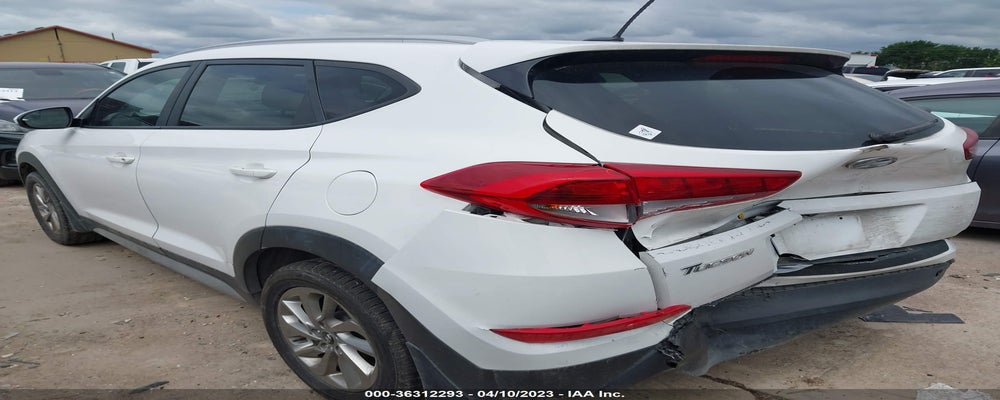 KM8J33A45HU412705 2017 HYUNDAI TUCSON photo no. 3