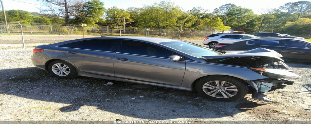 5NPEB4AC1EH852433 2014 HYUNDAI SONATA photo no. 2