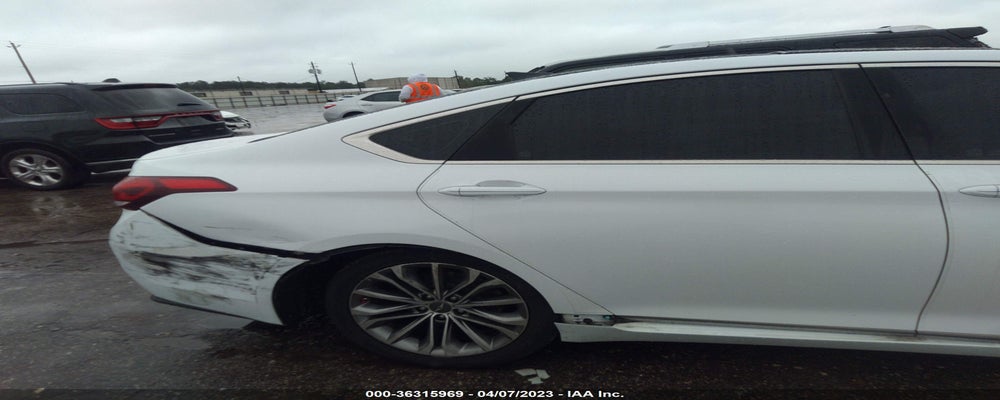 KMHGN4JE1FU032910 2015 HYUNDAI GENESIS photo no. 6