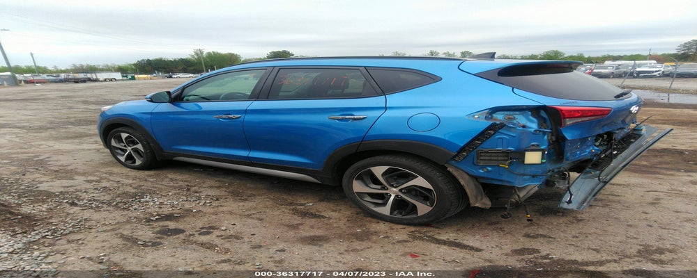 KM8J3CA27HU359388 2017 HYUNDAI TUCSON photo no. 3