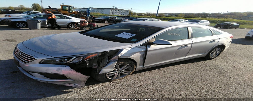 5NPE24AF0GH338103 2016 HYUNDAI SONATA photo no. 2