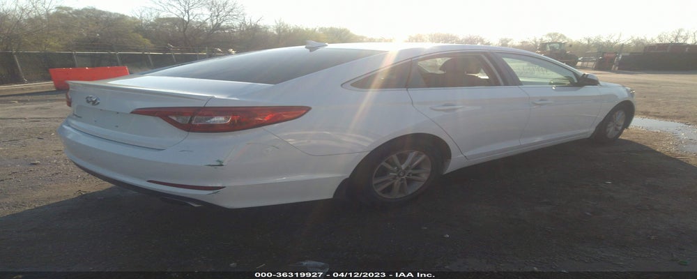 5NPE24AFXFH241506 2015 HYUNDAI SONATA photo no. 4