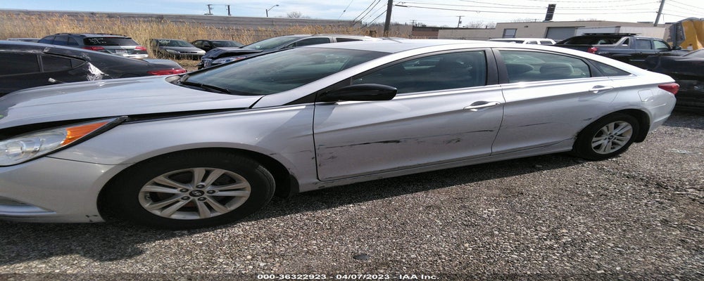 5NPEB4AC2DH792838 2013 HYUNDAI SONATA photo no. 2
