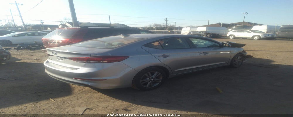 5NPD84LF5HH077415 2017 HYUNDAI ELANTRA photo no. 4