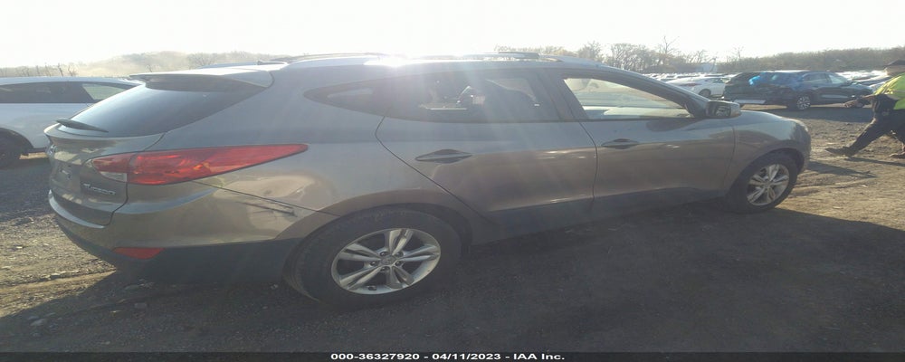 KM8JU3AC1BU231077 2011 HYUNDAI TUCSON photo no. 4