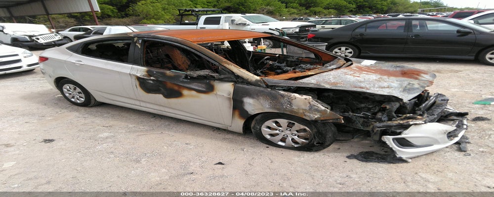 KMHCT4AE4GU028288 2016 HYUNDAI ACCENT photo no. 6