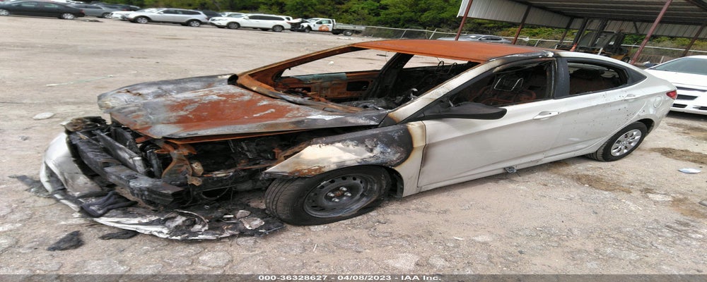 KMHCT4AE4GU028288 2016 HYUNDAI ACCENT photo no. 2