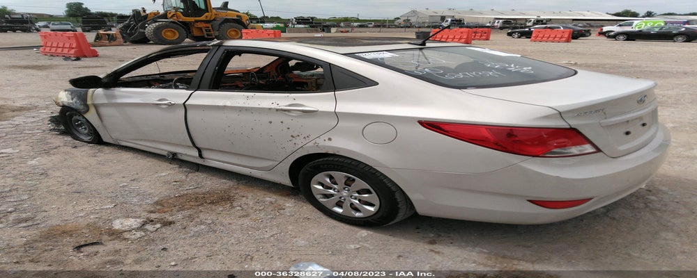 KMHCT4AE4GU028288 2016 HYUNDAI ACCENT photo no. 3