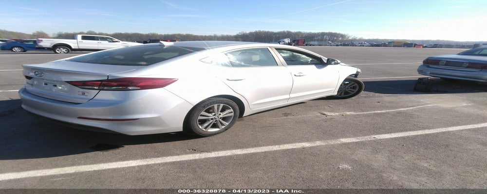 KMHD84LF5JU519472 2018 HYUNDAI ELANTRA photo no. 4