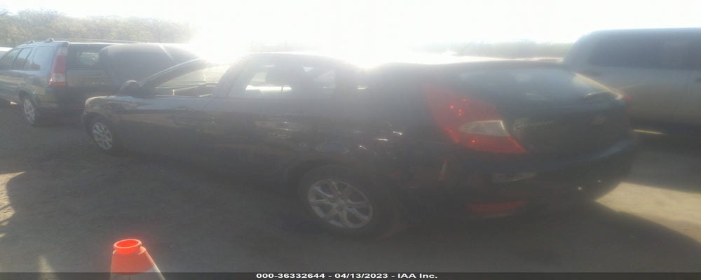 KMHCT5AE4DU119689 2013 HYUNDAI ACCENT photo no. 3