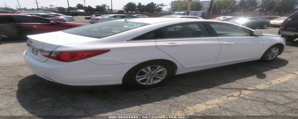 5NPEB4AC9DH631581 2013 HYUNDAI SONATA photo no. 4