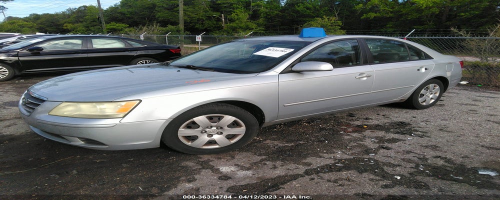5NPET4AC6AH586575 2010 HYUNDAI SONATA photo no. 2