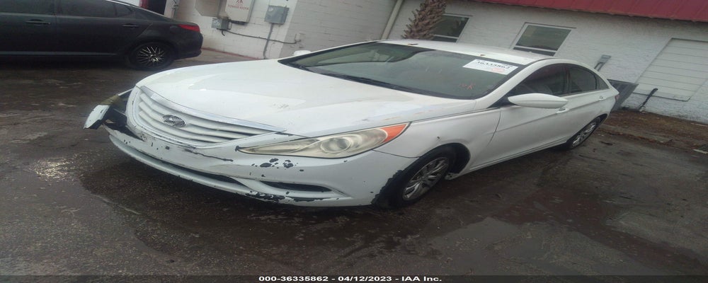 5NPEB4AC8BH041997 2011 HYUNDAI SONATA photo no. 2