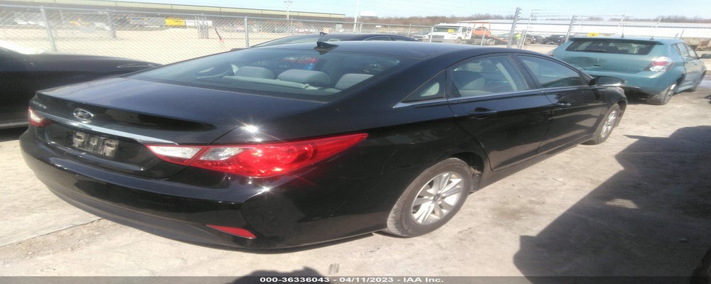 5NPEB4AC3EH940240 2014 HYUNDAI SONATA photo no. 4