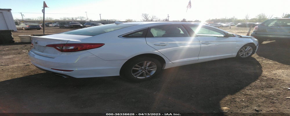 5NPE24AF2FH251902 2015 HYUNDAI SONATA photo no. 4