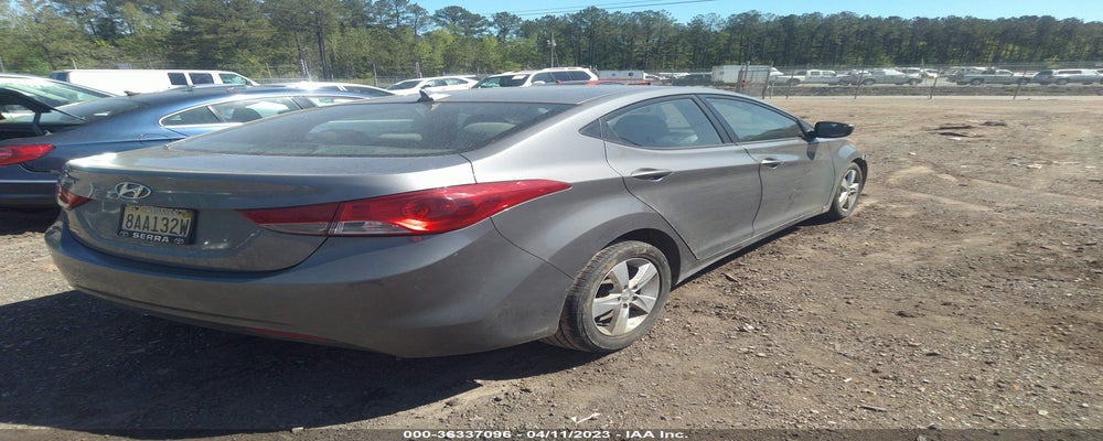 5NPDH4AE2DH388837 2013 HYUNDAI ELANTRA photo no. 4