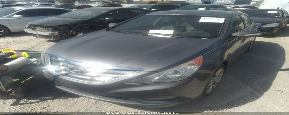 5NPEC4AB9BH197857 2011 HYUNDAI SONATA photo no. 2