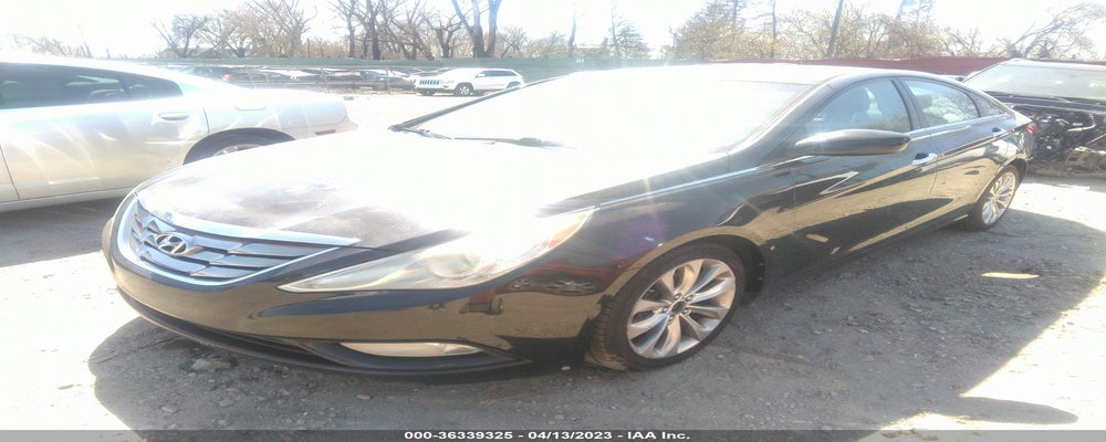 5NPEC4AC5BH061282 2011 HYUNDAI SONATA photo no. 2