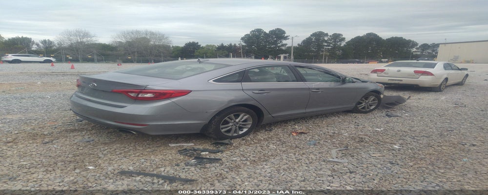 5NPE24AF0FH194437 2015 HYUNDAI SONATA photo no. 4
